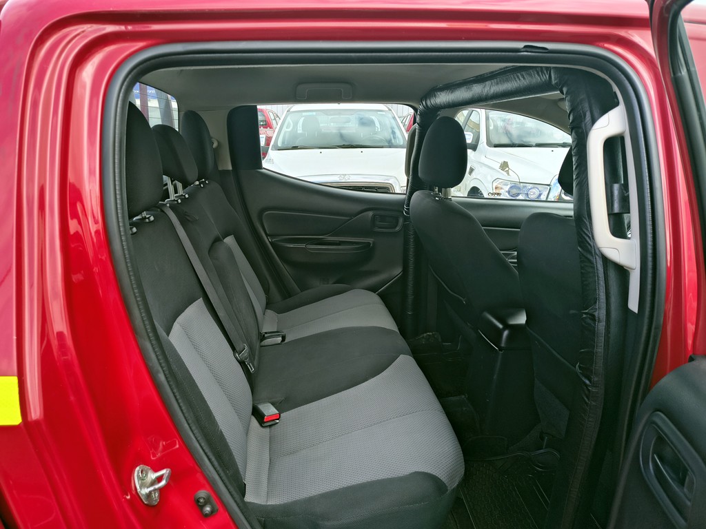 Mitsubishi L200 L200 Katana 2.4 Diesel 4x2 T/m año 2023