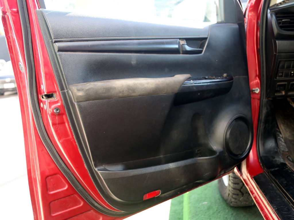Toyota Hilux 2.4 Dx 4x2 Mt año 2022