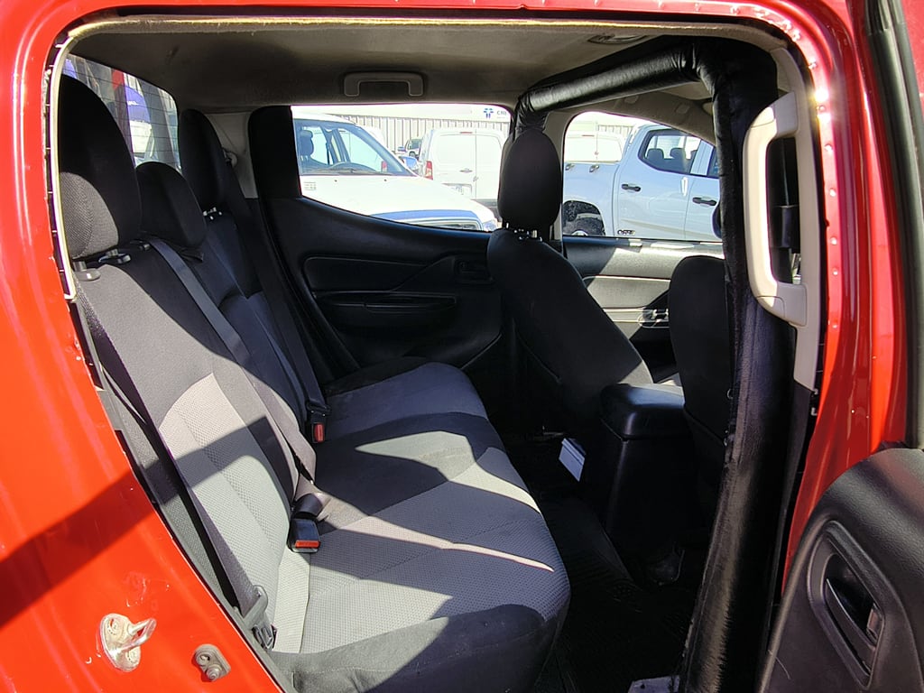 Mitsubishi L200 L200 Katana 2.4 Diesel 4x2 T/m año 2022
