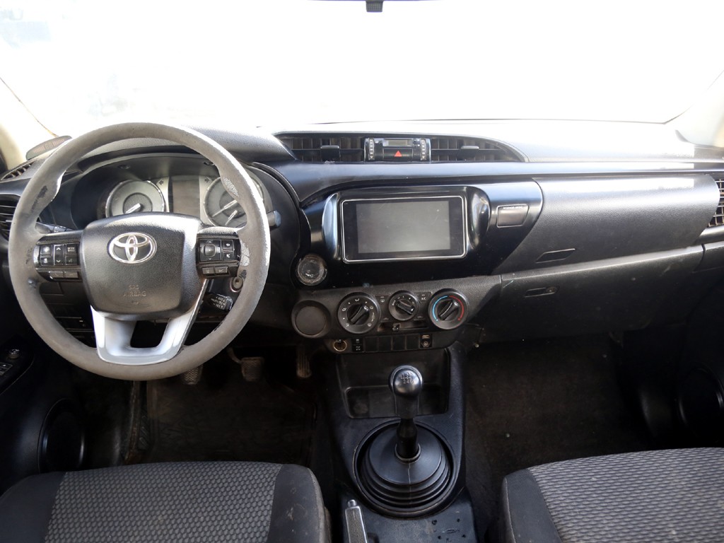 Toyota Hilux 2.4 Dx 4x2 Mt año 2022