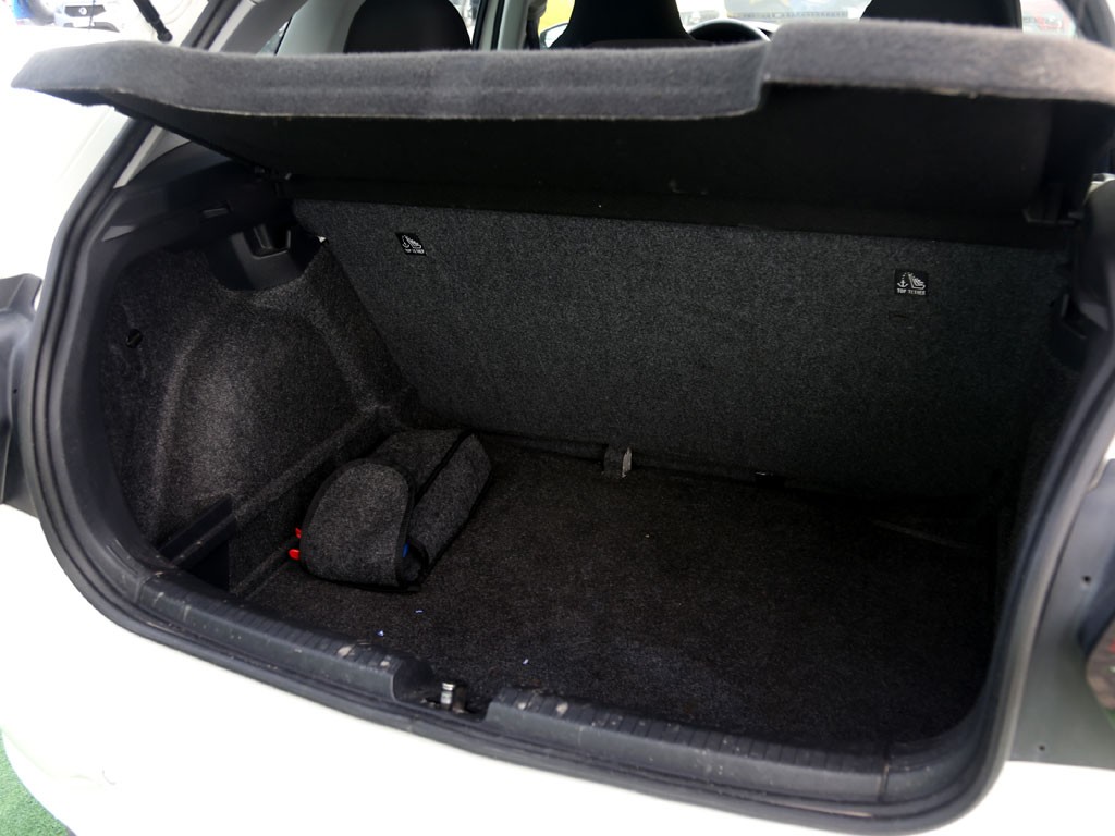 Volkswagen Polo 1.6 Comfortline Mt año 2025