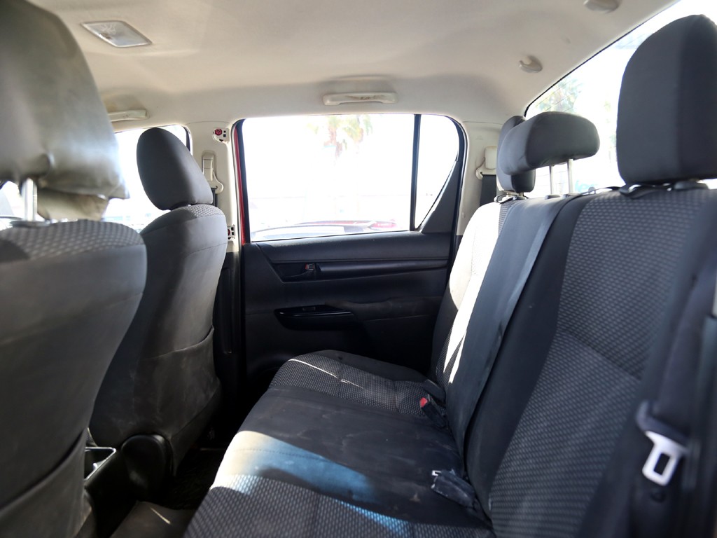 Toyota Hilux 2.4 Dx 4x2 Mt año 2022