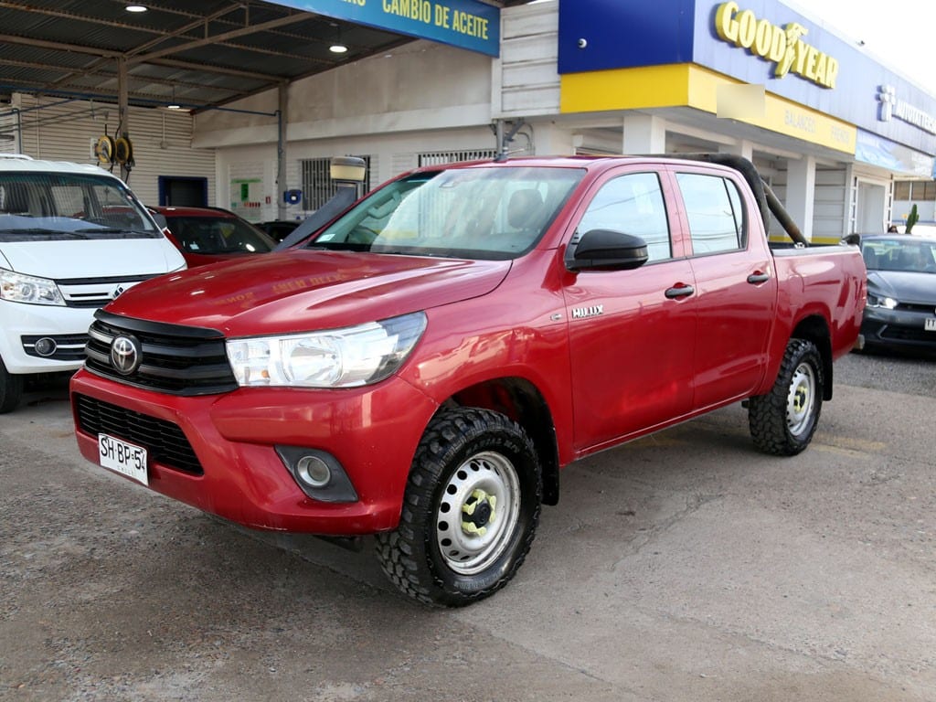 Toyota Hilux Dx 4x4 2.4 año 2023
