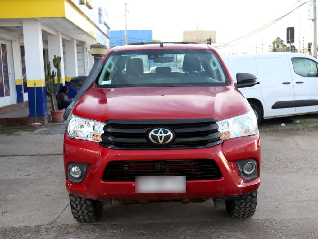 Toyota Hilux Dx 4x4 2.4 año 2023