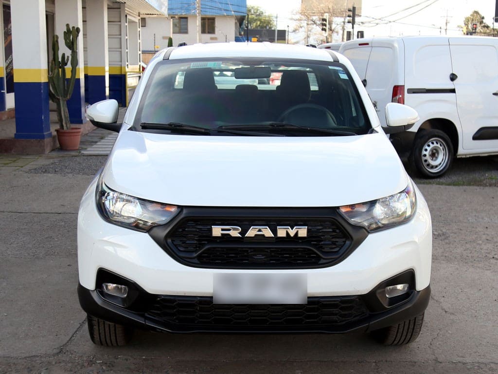 Ram 700 Bighorne Dcab 1.3 año 2024