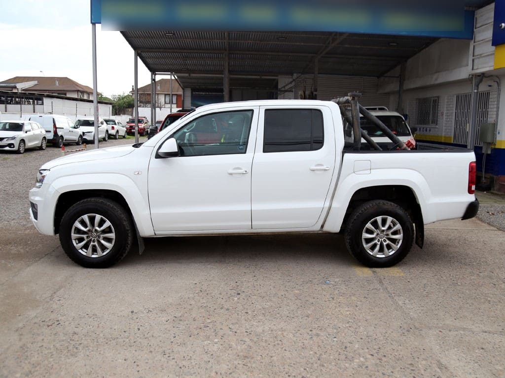 Volkswagen Amarok Dcab Tdi 4x4 Trendline 2.0 año 2023