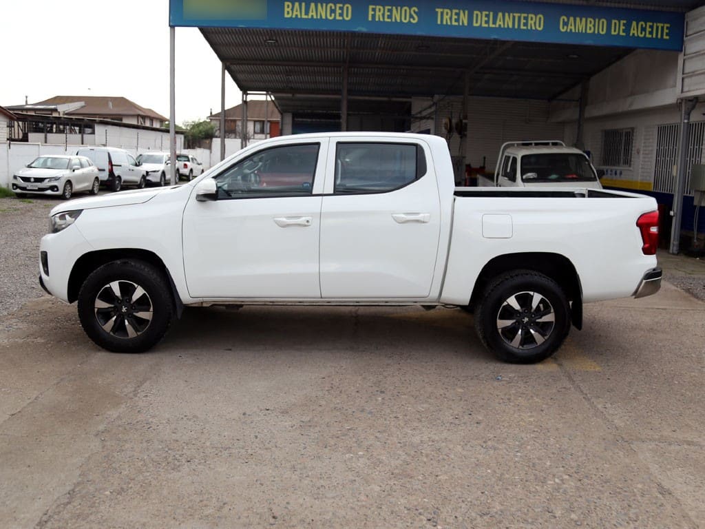 Peugeot Landtrek 1.9 4x2 año 2023