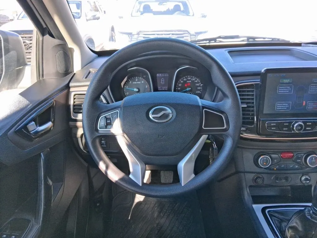 ZX Auto Terralord Dlx 4x2 año 2023