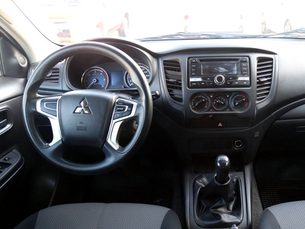Mitsubishi L200 Katana Crdi año 2022