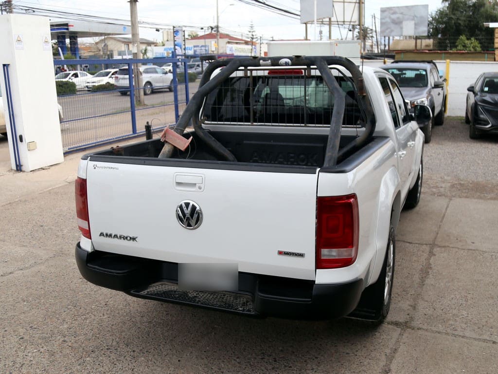 Volkswagen Amarok Dcab Tdi 4x4 Trendline 2.0 año 2023