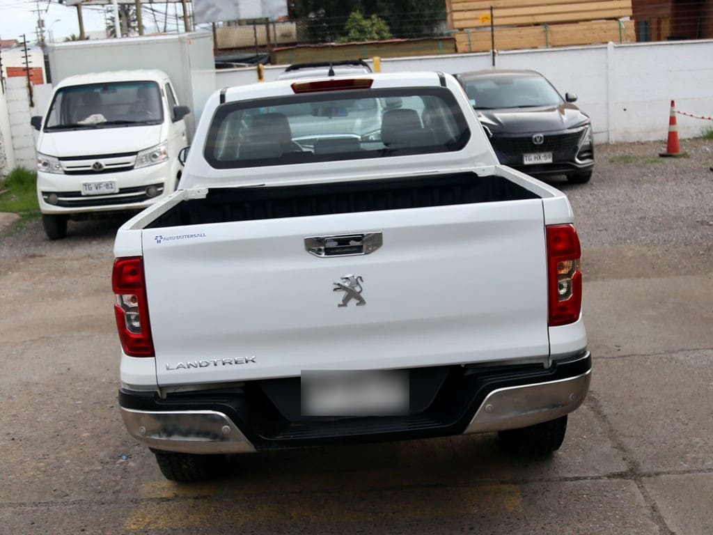 Peugeot Landtrek 1.9 4x2 año 2023