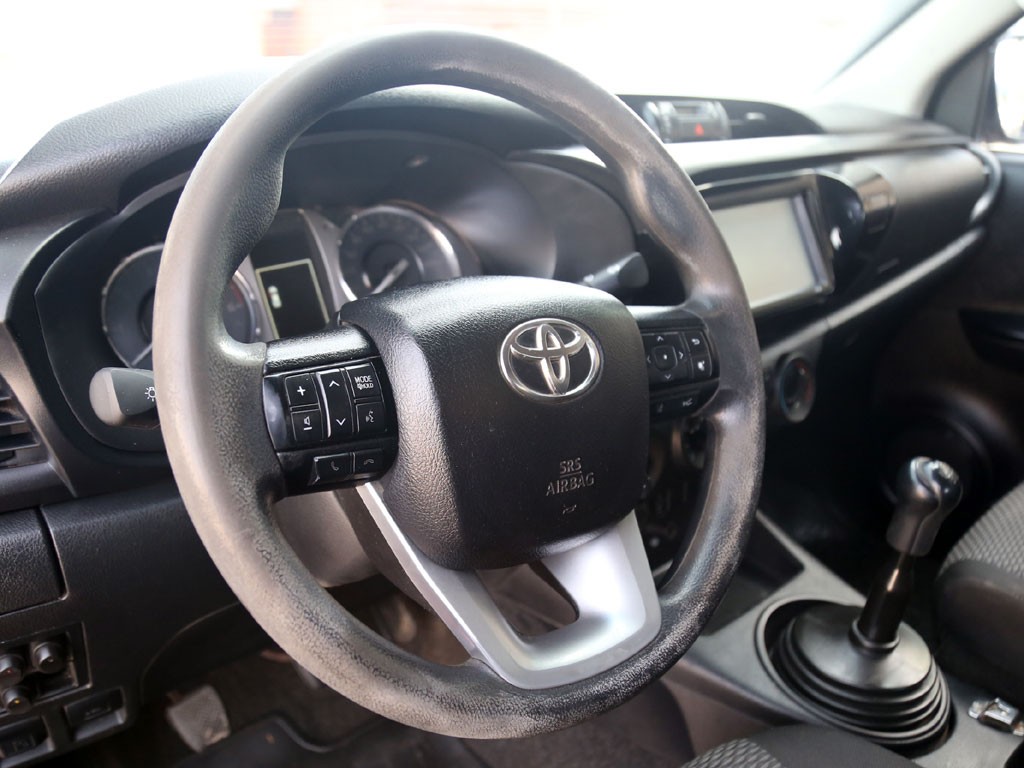 Toyota Hilux Dx 4x4 2.4 año 2023