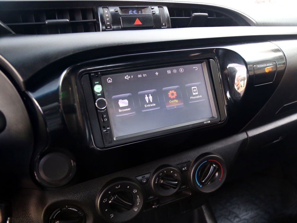 Toyota Hilux Dx 4x4 2.4 año 2023