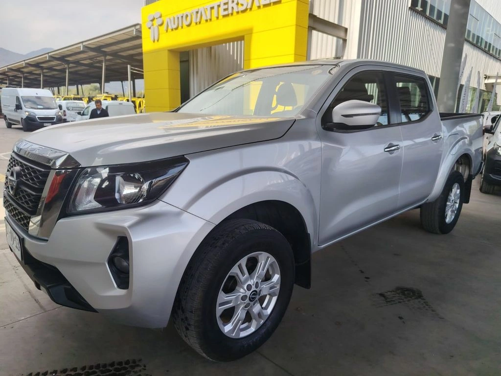 Nissan Navara Navara D Cab 2.3 Mt 4x2 año 2023