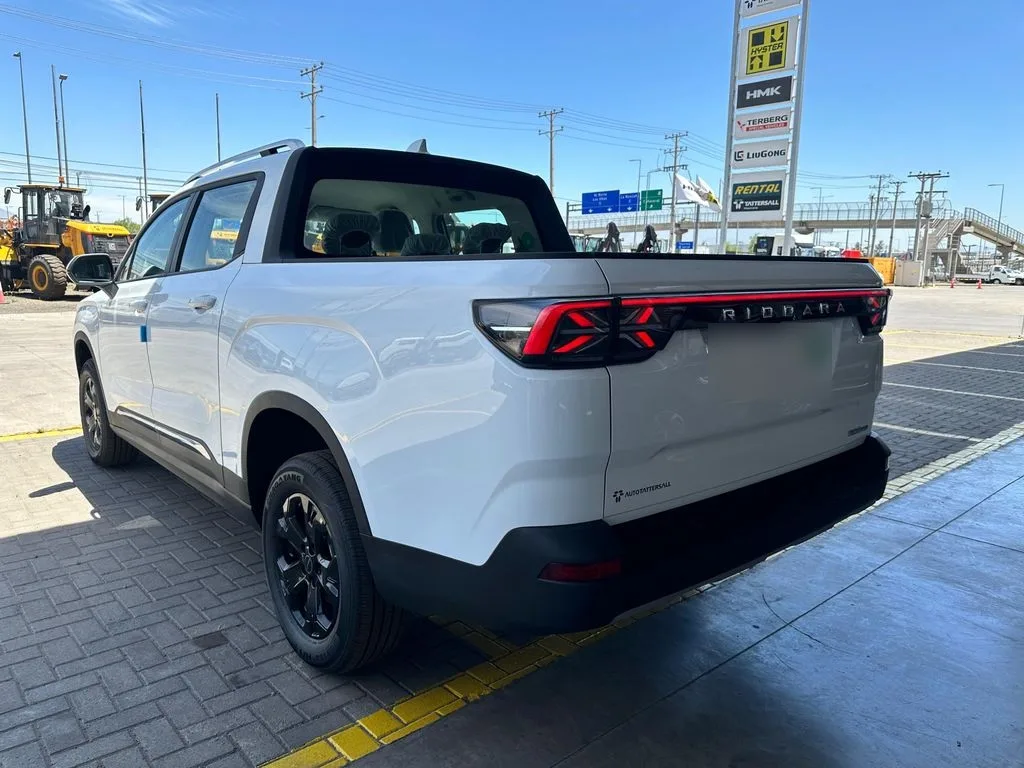 Riddara Rd6 4x2 Air 63 Kwh año 2025