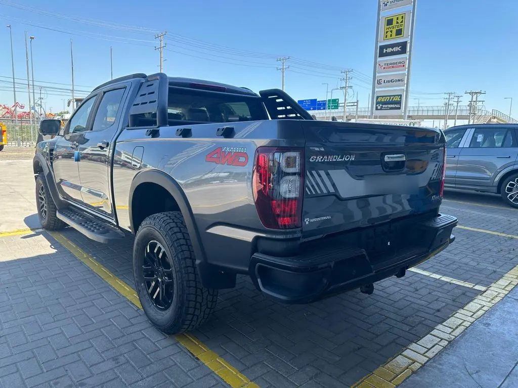 ZX Auto Grand Lion Lux Xl Diesel 4x4 At 2.3 E6 año 2026