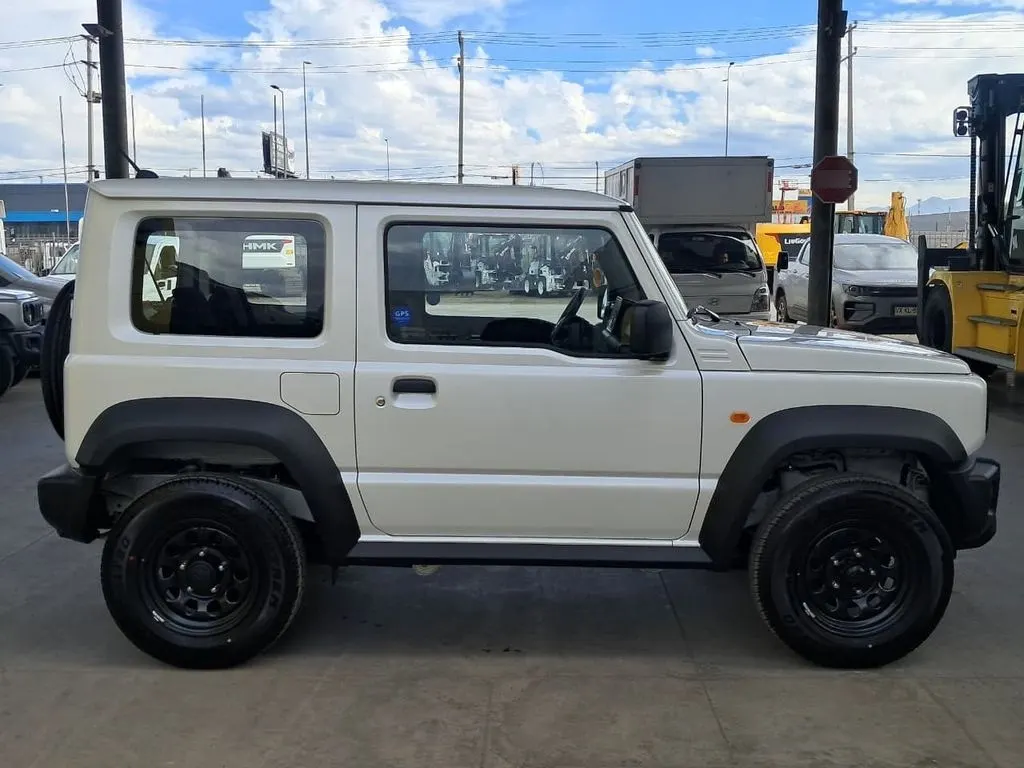 Suzuki Jimny Gl Winche Mt 4x4 año 2026