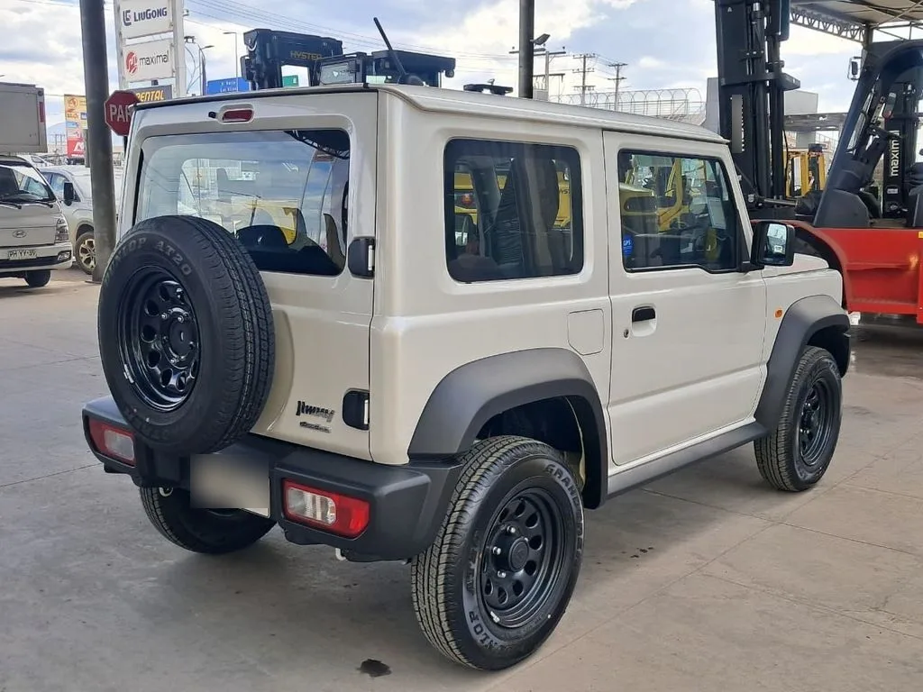 Suzuki Jimny Gl Winche Mt 4x4 año 2026