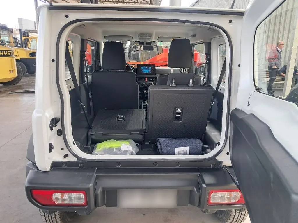Suzuki Jimny Gl Winche Mt 4x4 año 2026
