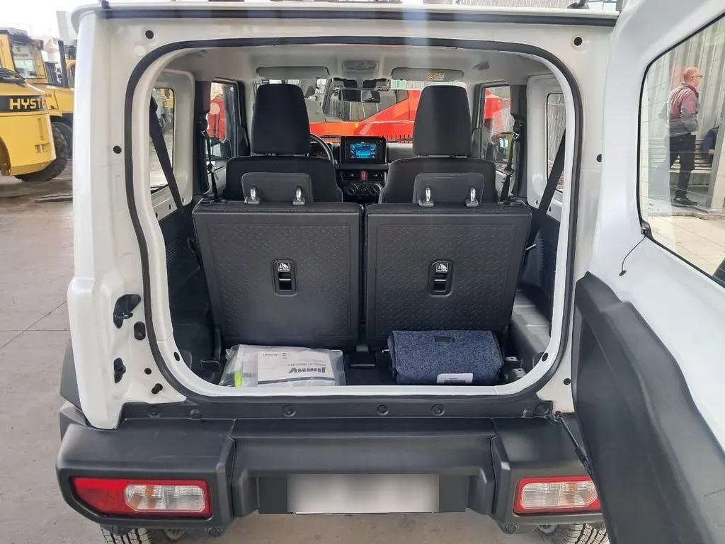 Suzuki Jimny Gl Winche Mt 4x4 año 2026