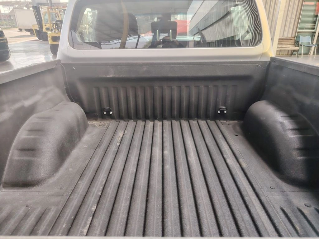 Nissan Navara Navara D Cab 2.3 Mt 4x2 año 2023