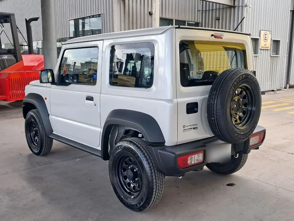 Suzuki Jimny Gl Winche Mt 4x4 año 2026