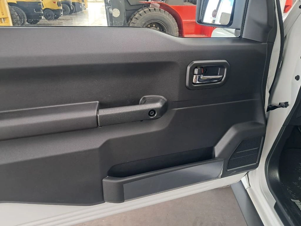 Suzuki Jimny Gl Winche Mt 4x4 año 2026