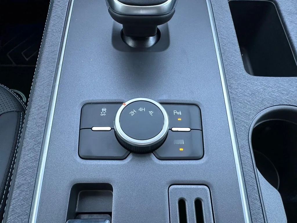 ZX Auto Grand Lion Lux Xl Diesel 4x4 At 2.3 E6 año 2026