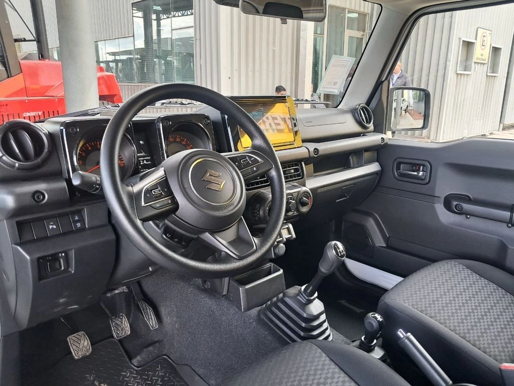 Suzuki Jimny Gl Winche Mt 4x4 año 2026