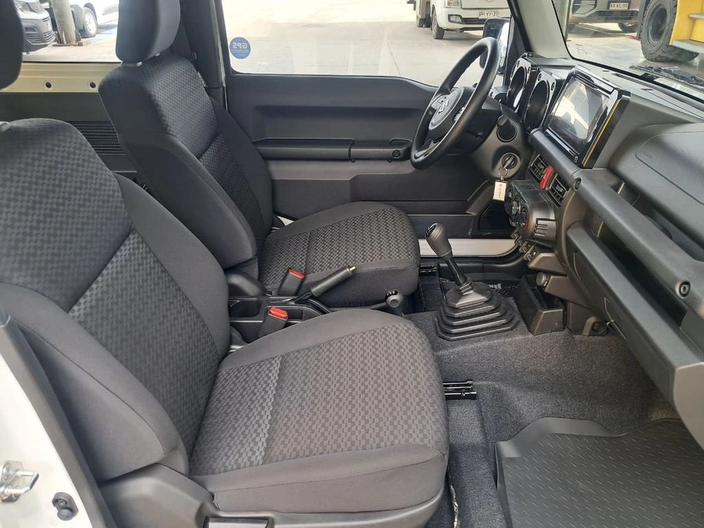 Suzuki Jimny Gl Winche Mt 4x4 año 2026