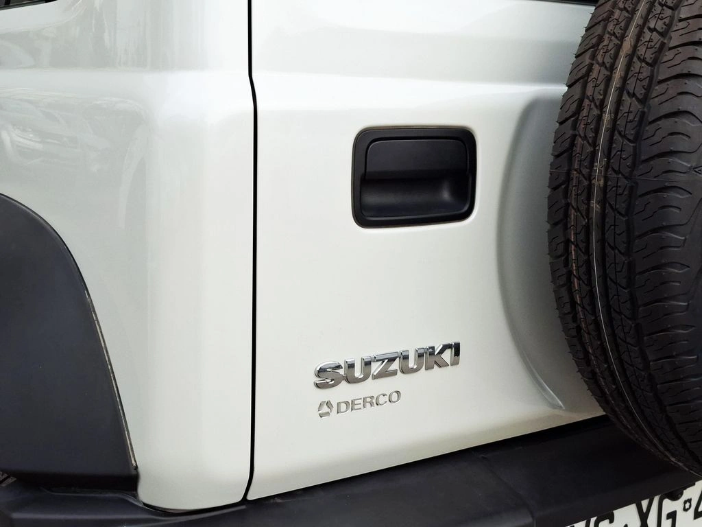 Suzuki Jimny 1.5 Gl Valor + Iva año 2025