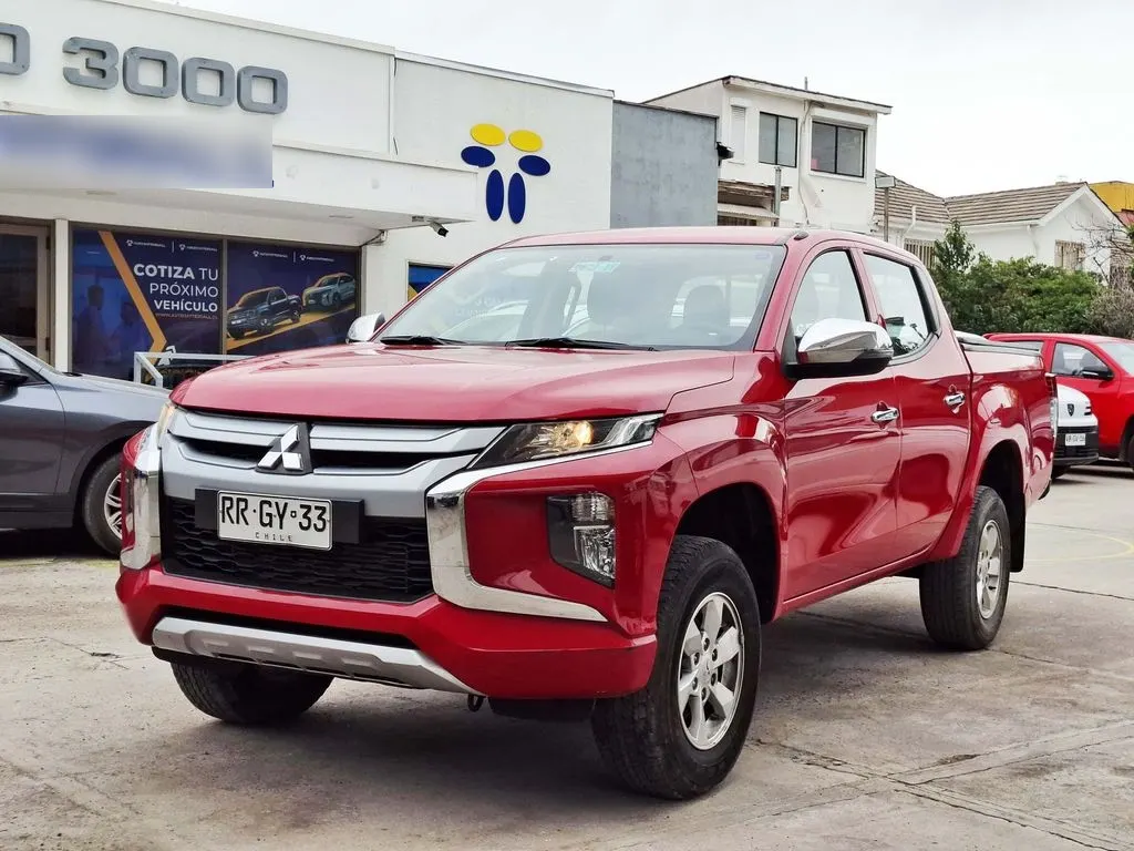 Mitsubishi L200 2.4 Katana Cr 4x2 Mt año 2022