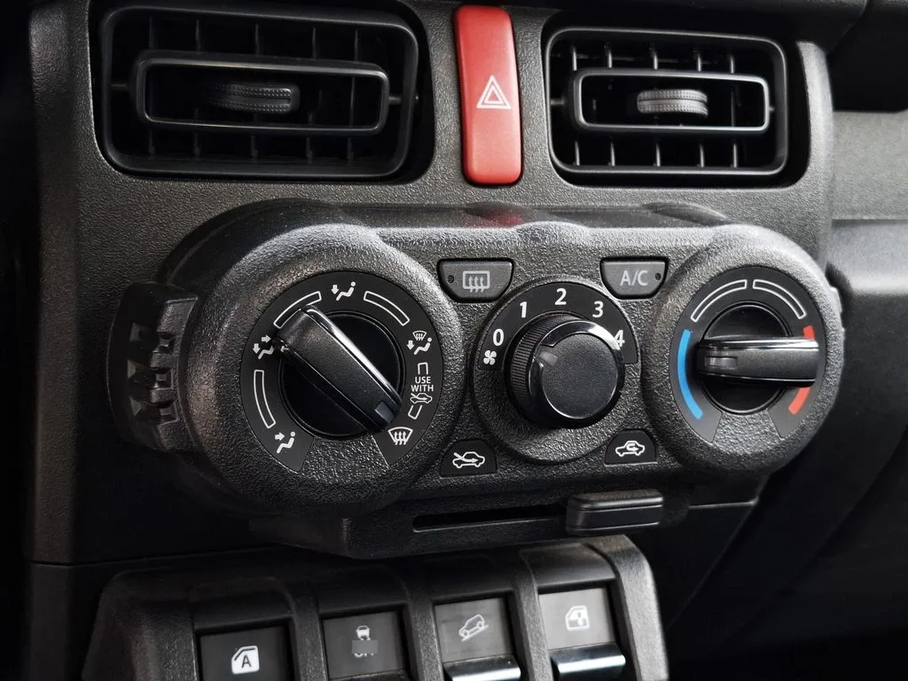 Suzuki Jimny 1.5 Gl Valor + Iva año 2025