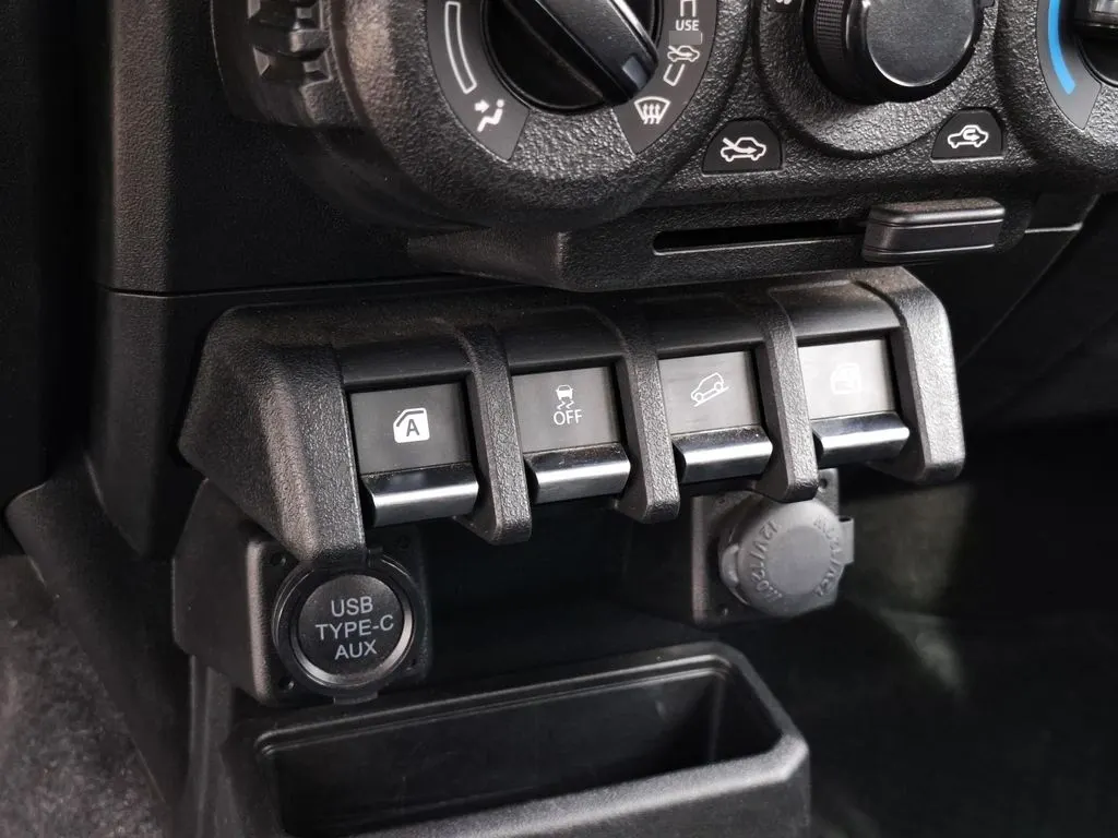 Suzuki Jimny 1.5 Gl Valor + Iva año 2025