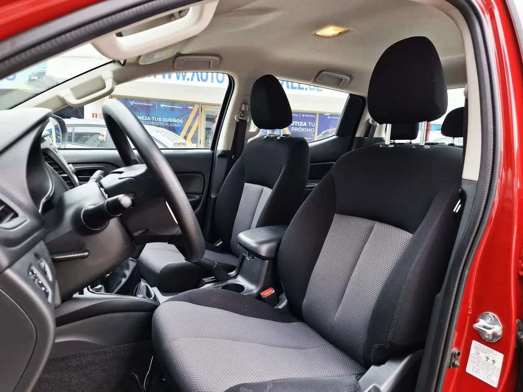 Mitsubishi L200 2.4 Katana Cr 4x2 Mt año 2022