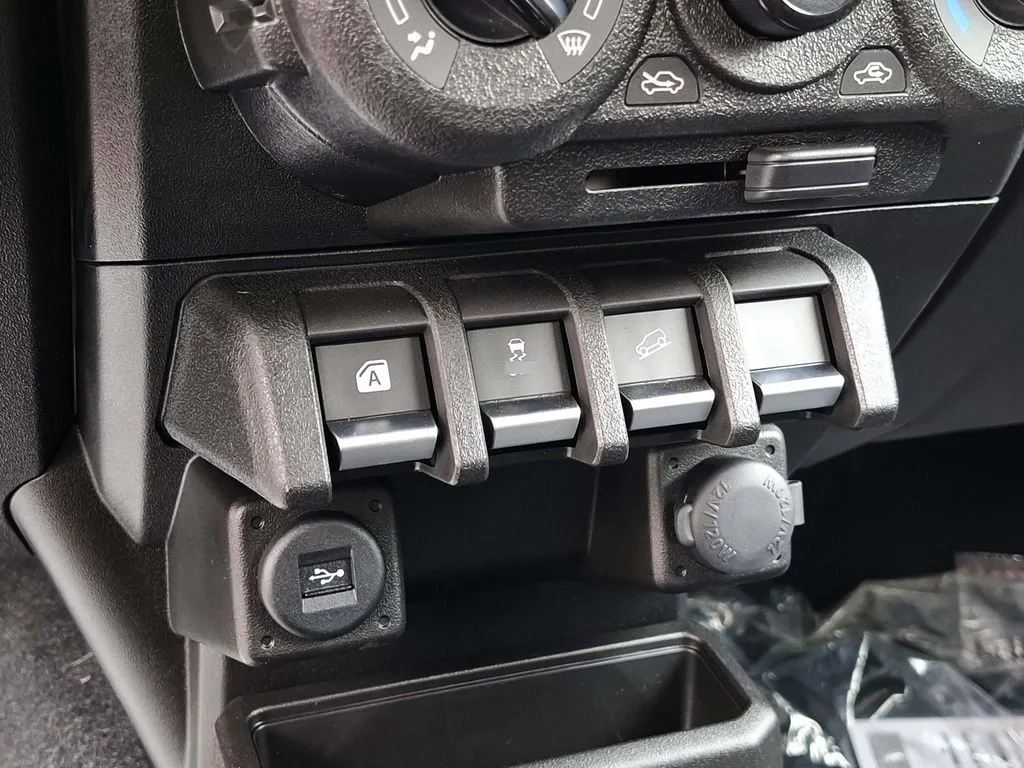Suzuki Jimny Gl Winche Mt año 2026
