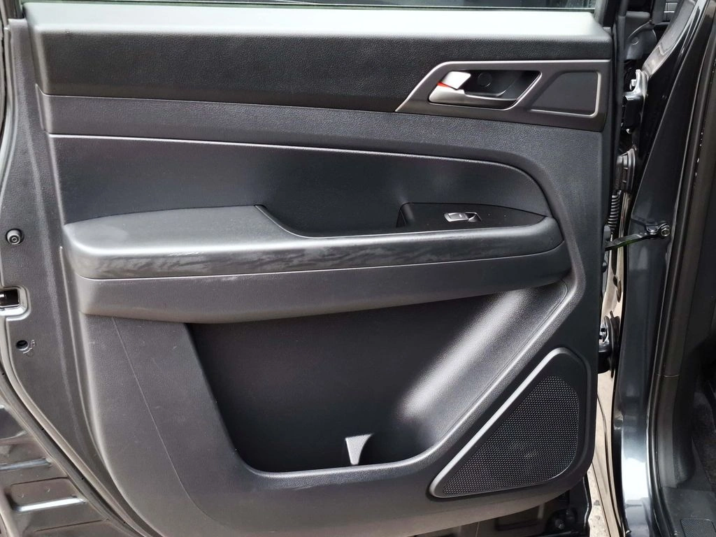 Ssangyong Musso 2.2 4x2 Mt año 2024