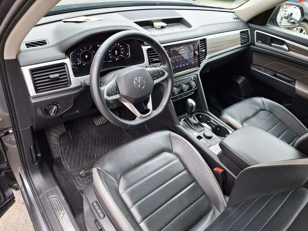 Volkswagen Atlas 3.6 Limited 4 Motion año 2024