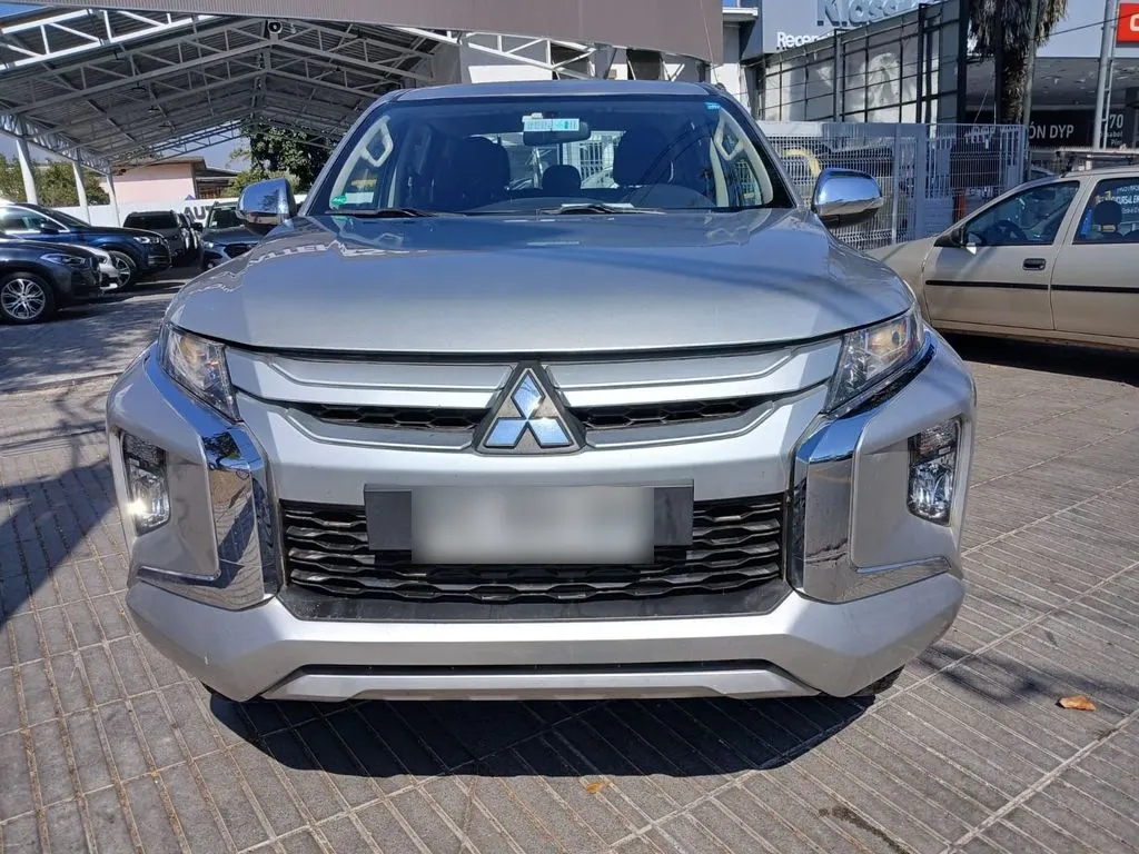 Mitsubishi L200 L200 Katana Crt 4x4 2.4 año 2021