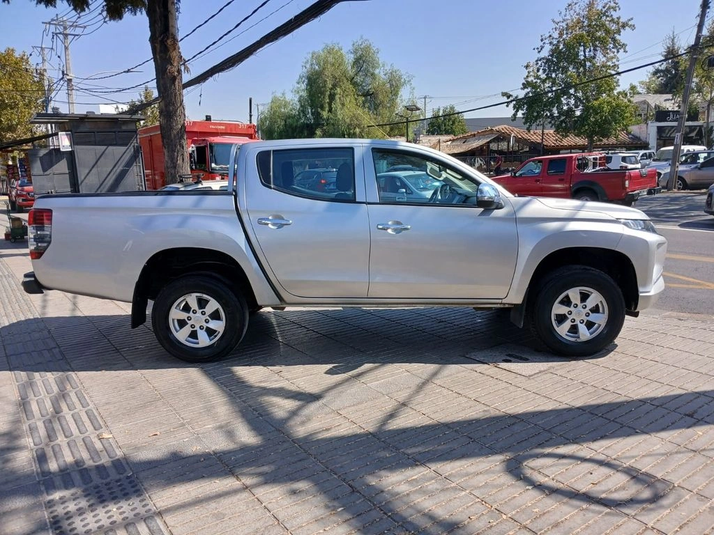 Mitsubishi L200 L200 Katana Crt 4x4 2.4 año 2021