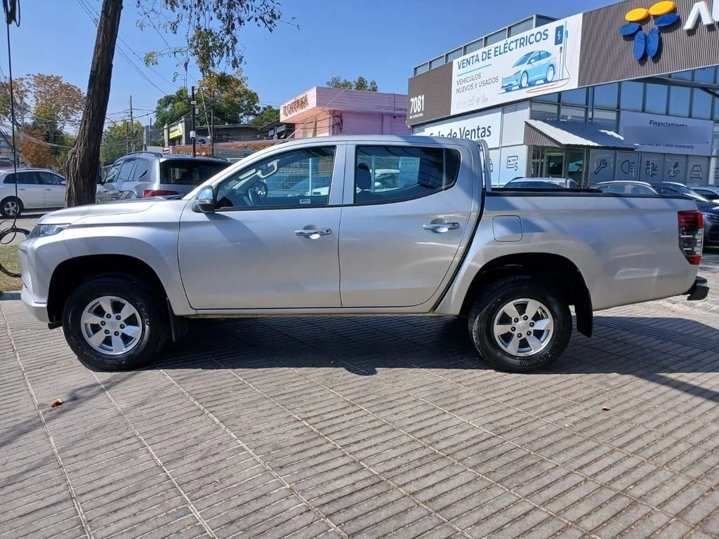 Mitsubishi L200 L200 Katana Crt 4x4 2.4 año 2021