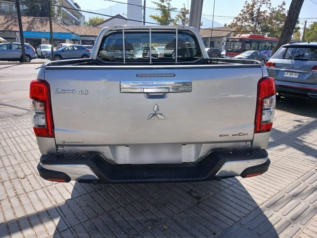 Mitsubishi L200 L200 Katana Crt 4x4 2.4 año 2021
