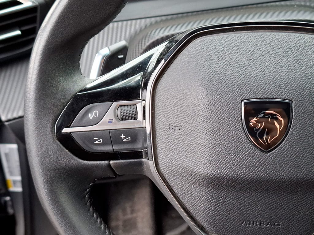 Peugeot 2008 1.5 Allure Bluehdi año 2025