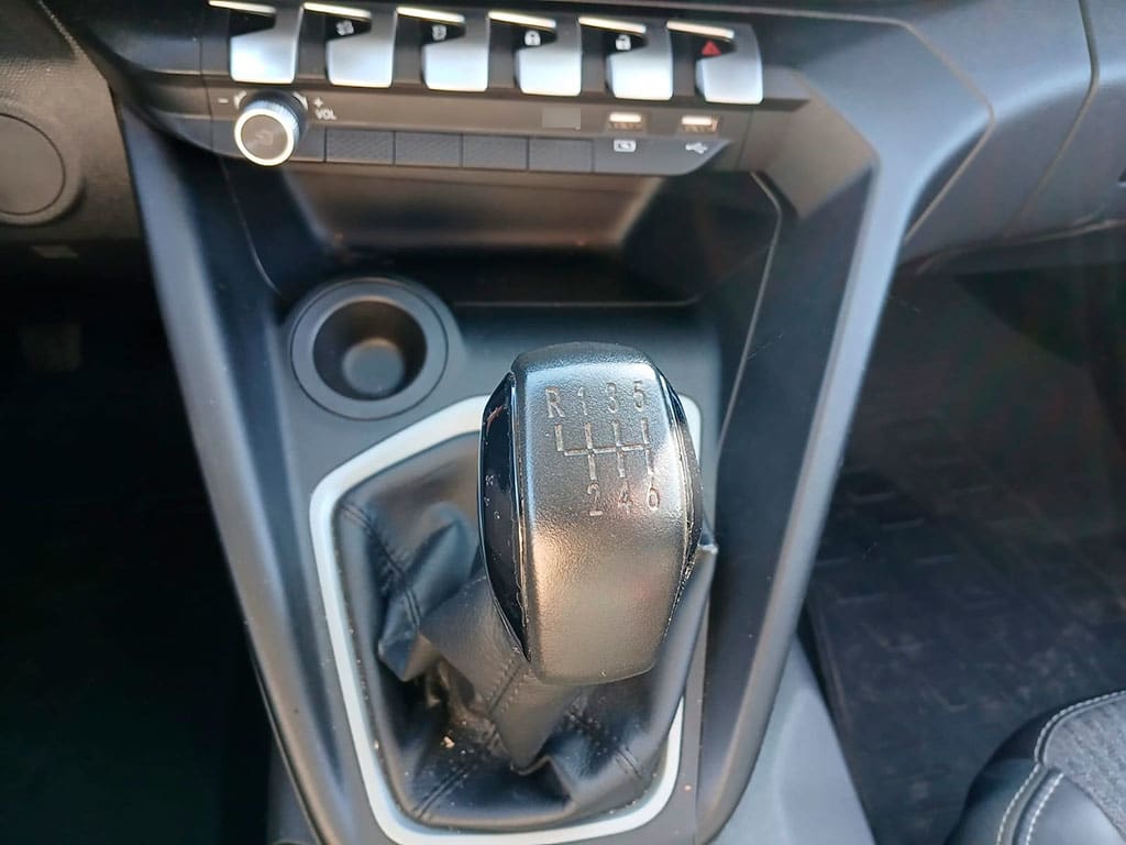 Peugeot Landtrek Landtrek Active Hdi 4x2 Mt año 2023