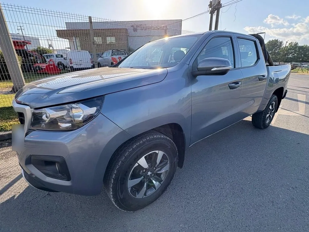 Peugeot Landtrek 4x4 1.9 Mt año 2023