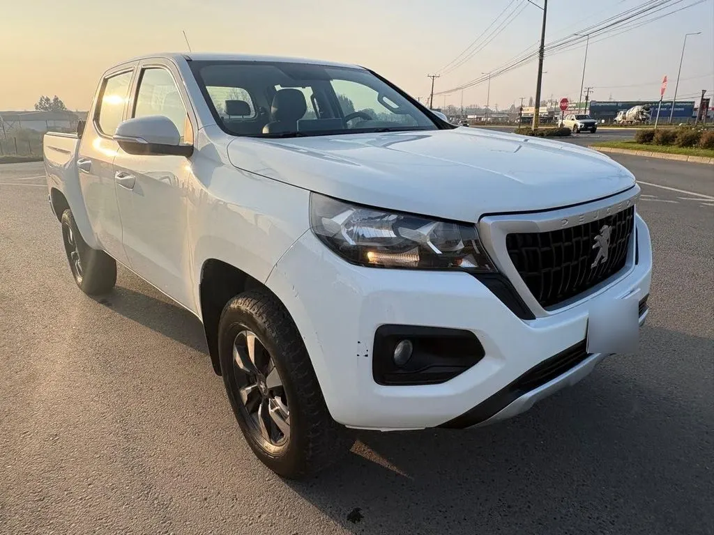 Peugeot Landtrek 1.9 4x2 Mt año 2023