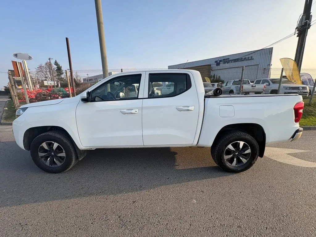 Peugeot Landtrek 1.9 4x2 Mt año 2023
