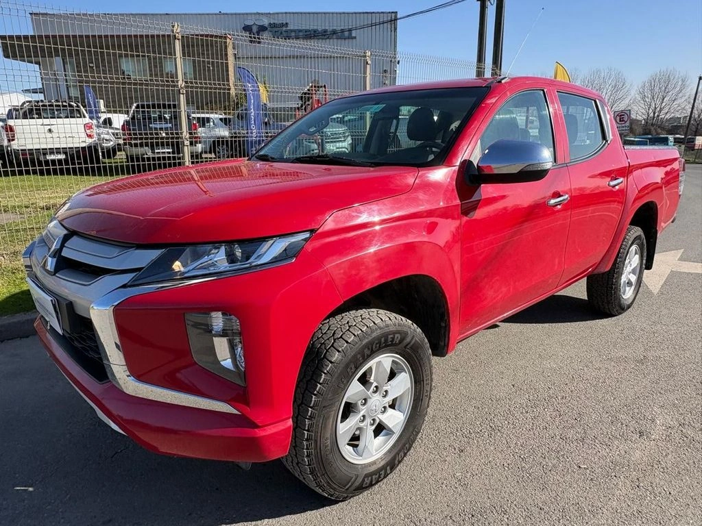 Mitsubishi L200 Katana Cr 4x2 año 2022