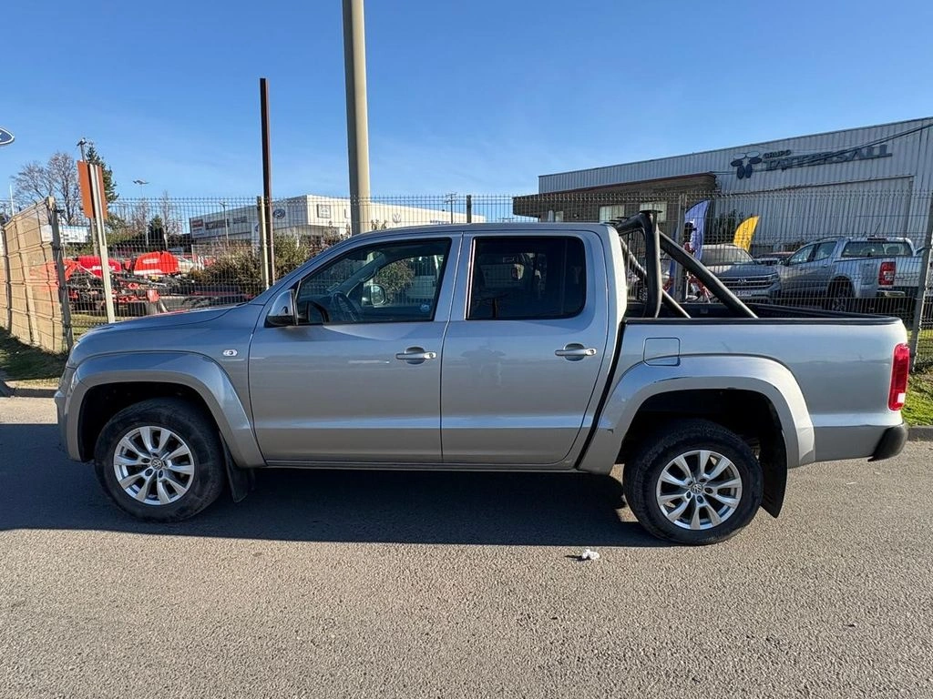 Volkswagen Amarok Trendline 4x2 Mt año 2023