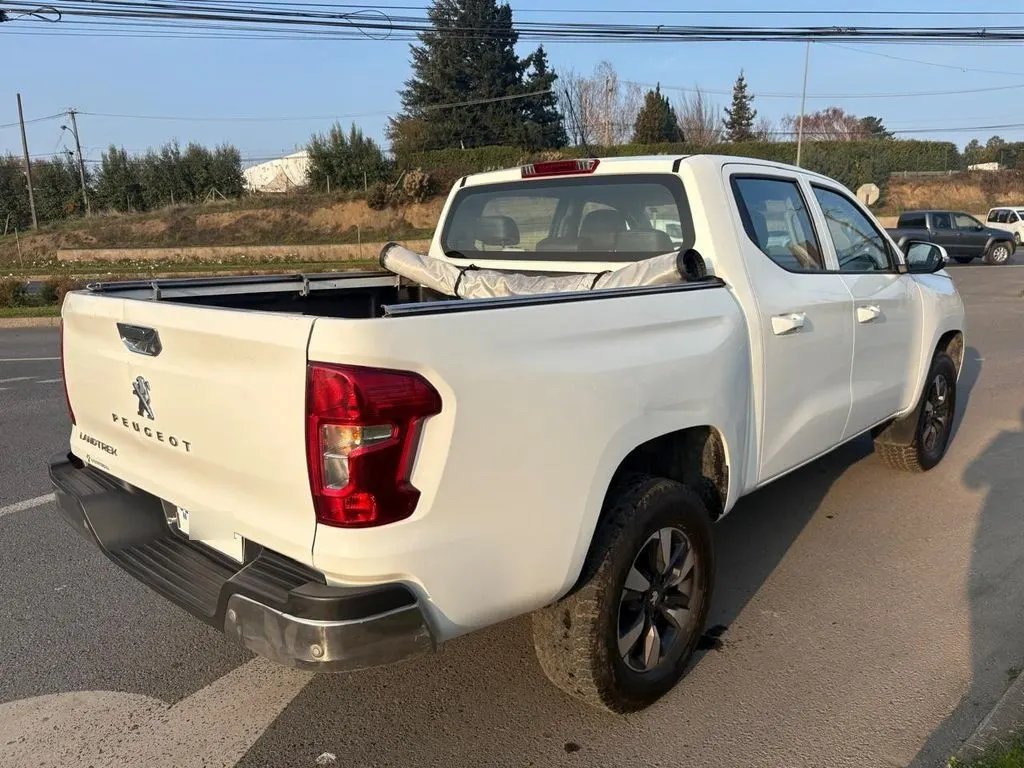 Peugeot Landtrek 1.9 4x2 Mt año 2023